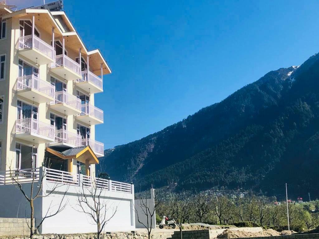 Hotel Pashmina Manāli Exterior foto